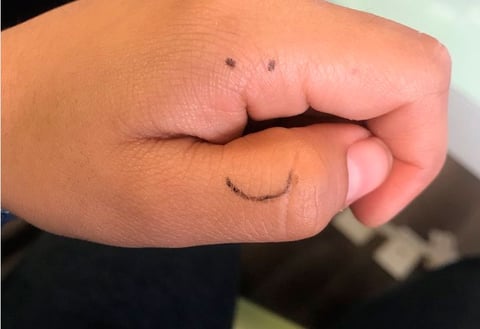 Con memes critican tatuajes de hijas de Peña Nieto