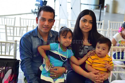 03092018 Diego, Martha, Naydi y Mateo.