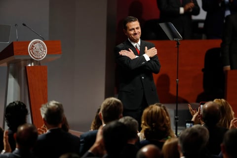 "Mi más sentido agradecimiento a México a toda su gente... Ha sido el más alto honor de mi vida, servir a las y los mexicanos con pasión, entusiasmo, alegría, patriotismo y entrega. Ha sido el más alto honor de mi vida, servir a México, como Presidente de la República", puntualizó.