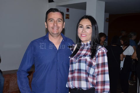 04092018 David y Wendy.