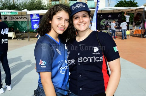 07092018 FESTIVAL DE ROBÓTICA.  Sofía y Jennifer.