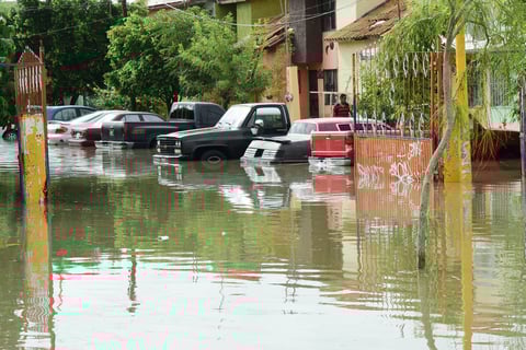 Se agudizan inundaciones en Laguna
