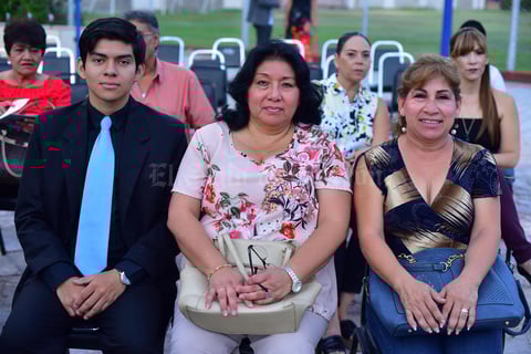 09092018 EN RECIENTE EVENTO.  Alejandro, Alejandra y Ángeles.