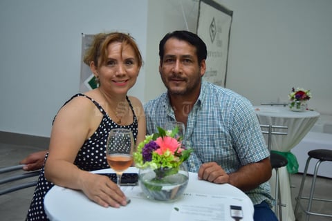 09092018 Paty y Saúl.