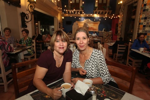 Graciela Herrera y Ludivina Herrera.