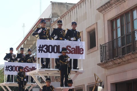 México se escuchó por las calles del Centro Histórico de la capital durante el desfile cívico militar alusivo al 208 aniversario de la Independencia.