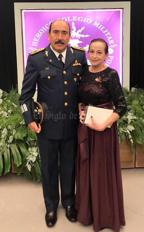 16092018 EN RECIENTE EVENTO.  General de División, Agustín Martínez y Reyna Sáenz.