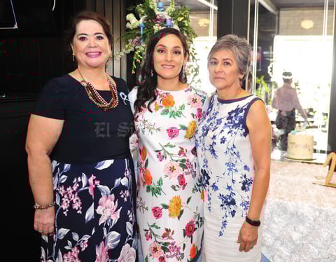 18092018 BABY SHOWER.  Alejandra Maldonado con Lupita de Lara y Mane de Maldonado.