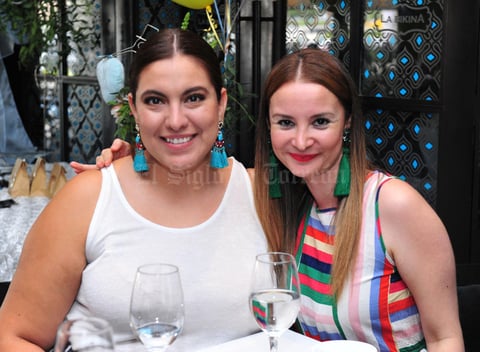 21092018 EN FESTEJO.  Mónica y Johana.
