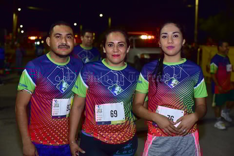 25092018 LISTOS PARA CORRER.  Gustavo, Nancy y Jusseim.