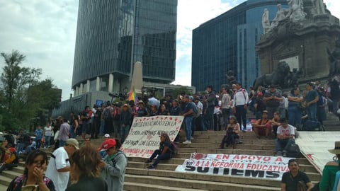 Marchan a cuatro años de la desaparición de los 43 normalistas