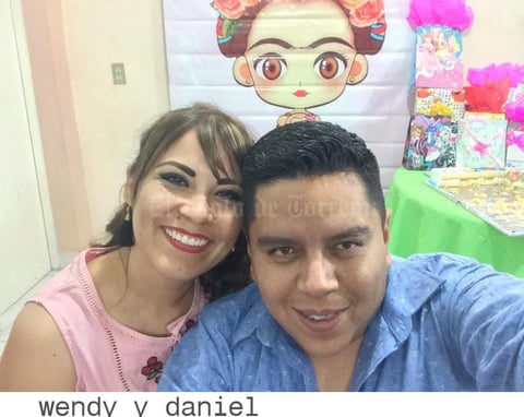 27092018 SELFIE.  Wendy y Daniel.