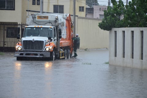 Indican que el problema se deriva de los colectores que están colapsados y por ello se tarda en bajar el nivel del agua.