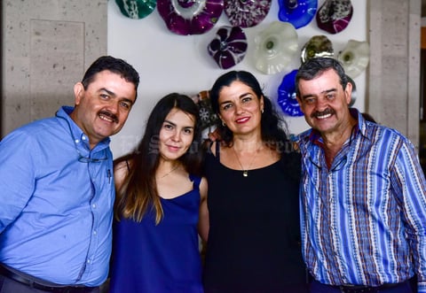 29092018 PRESENTES EN FESTEJO.  Sergio, Gema, Odet y Jorge.