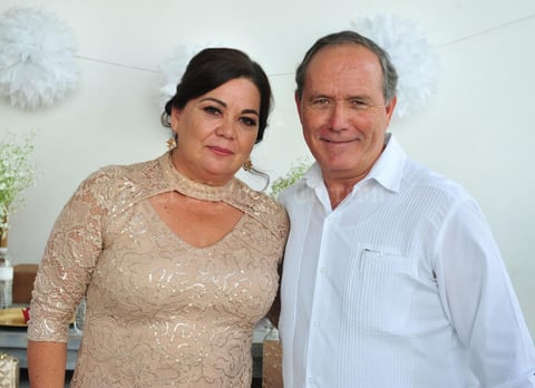 29092018 EN PAREJA.  Purry y Ricardo Webb.