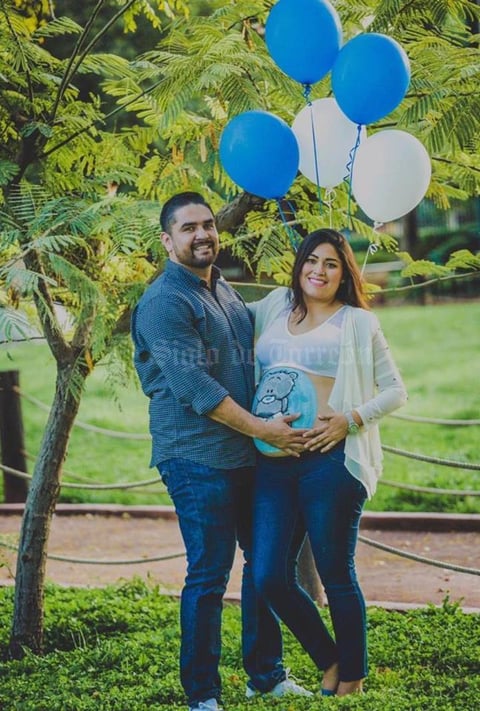 29092018 SERáN PAPáS.  Eduardo y Elena en espera de su hijo, Alan.