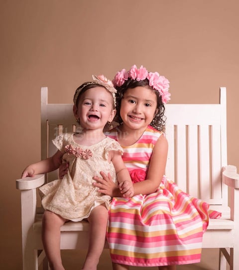 30092018 Romina y Amalia Tello.