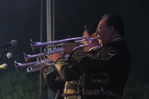 La música de Joan Sebastian, Vicente Fernández, José Alfredo Jiménez y hasta Pedro Infante también protagonizó la clausura.