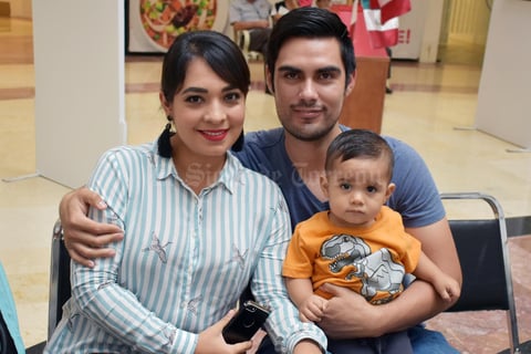 02102018 EN FAMILIA.  Siri, Mauro y Mauro.