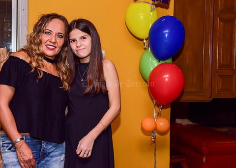 Con su mama Pina Martinez