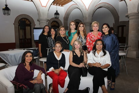 Presentan pasarelas en Congreso Internacional de Moda y Negocios