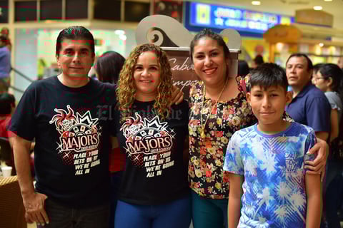 08102018 Víctor, Yohanna, Sandra y Emiliano.