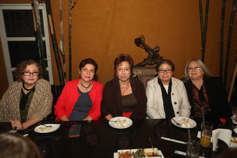 Marilyn, Chayito, Irma, Lucy y Lucy Valenzuela.