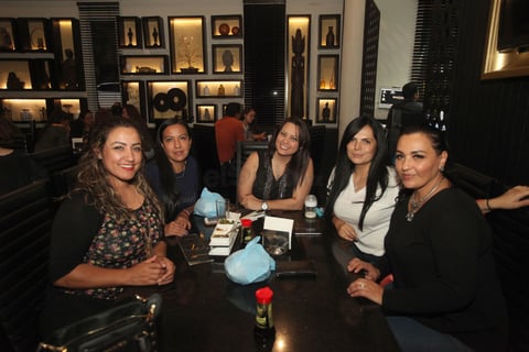 Yuri, Erika, Ale, Miri y Gaby.