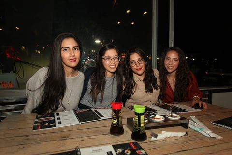 Karla Amaro, Stephanie Saucedo, Erika Flores y Fernanda Sariñana.