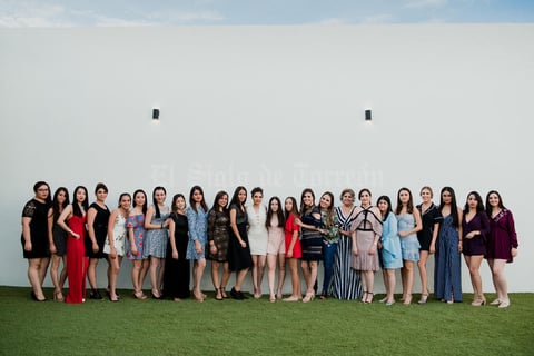 13102018 Amigas y primas de la futura novia.