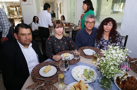 Evelyn León, Gaby de Haro, Ángel y Paty Guerrero.