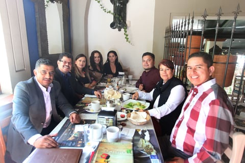 Amigos del Sindicato al Servicio de la Educación.