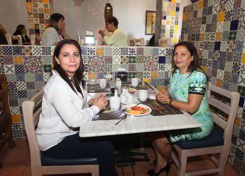 Martha Quiroz y Rocío Carmona.