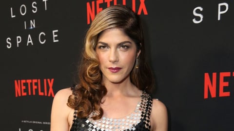 La actriz de cine y televisión Selma Blair anunció el sábado que fue diagnosticada con esclerosis múltiple.