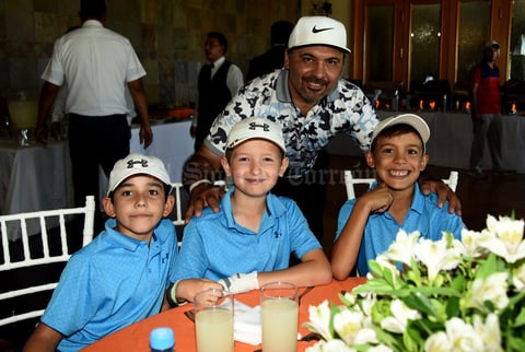 22102018 Max, Theo, Jorge y Jorge Jr.