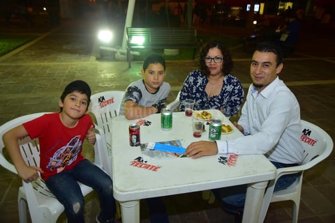 26102018 Max, Daniel, Érika y Daniel.
