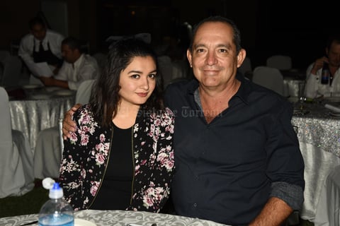 Victoria y Pedro Cantu