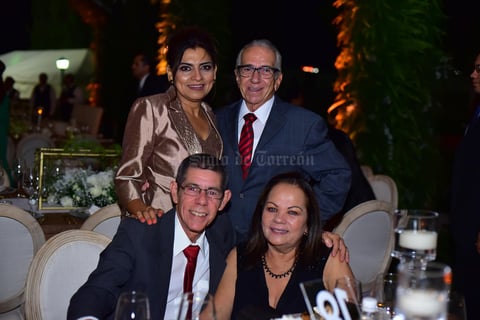 Angelina, Victor, Orlando e Iris