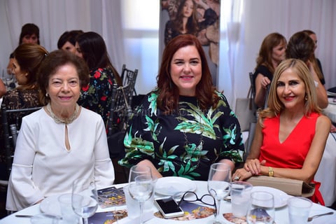 Cory, Mayra y Mónica