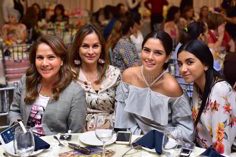 Laura Pilar Carlota y Regina
