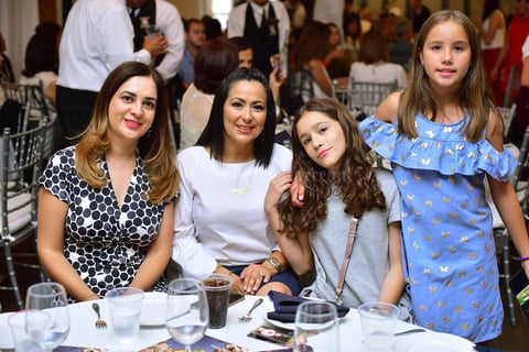 Rocío Karla Jimena y Valeria