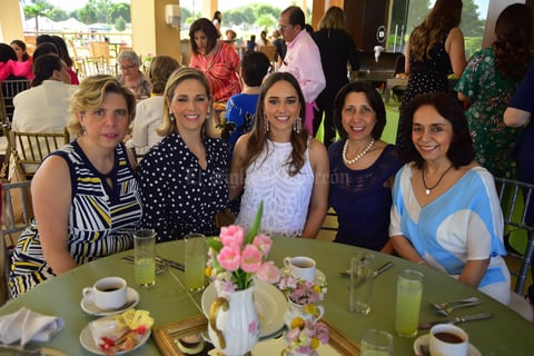 Beatriz, Paty, Pati, Ana y Leticia.JPG