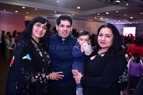 Irma, Ramon, Karim y Carolina