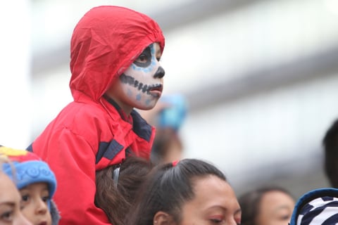 Catrinas, catrines y de más desfilaron por CDMX