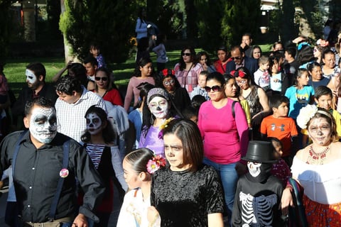 Los espectáculos artísticos y el recorrido por los diversos altares que este año se montaron, fueron actividades totalmente gratuitas.