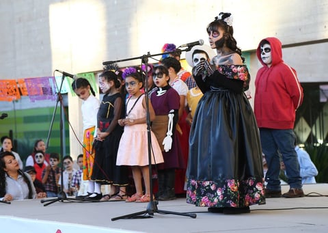 Con dichas actividades conmemoraron el Día de Muertos que en México se celebra cada 2 de noviembre.