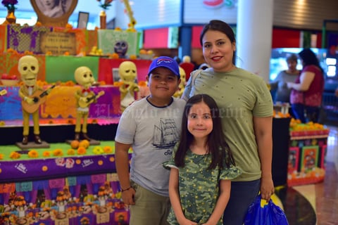 31102018 Edna, Emilio y Jimena.