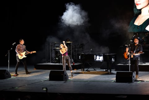 Desde las 20:00 horas llegaron los fans del trío. Una de ellas, Berenica Estrada. Contó a El Siglo de Torreón que ha visto a los artistas en tres ocasiones.