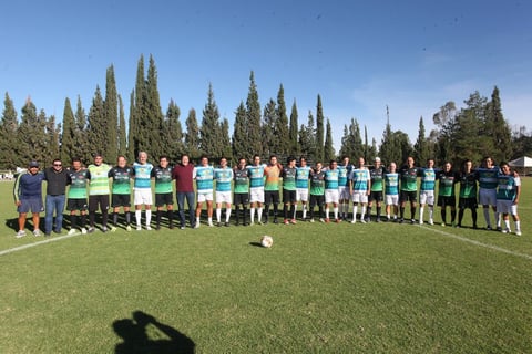 Las acciones siguieron su curso y Santos no le prestaba el balón a la escuadra duranguense.