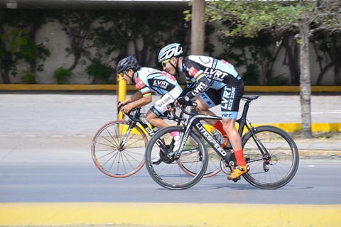 Celebran la Vuelta Ciclista a La Laguna